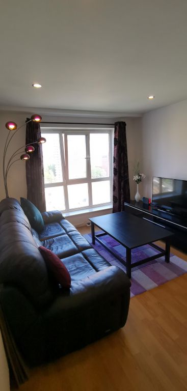 1 bed flat for sale in The Hive, Masshouse Plaza, Birmingham B5, £175,000
