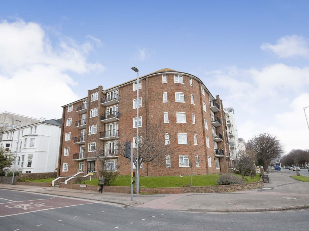2 bed flat for sale in Hadley House, Upperton Road, Eastbourne, East Sussex BN21, £200,000