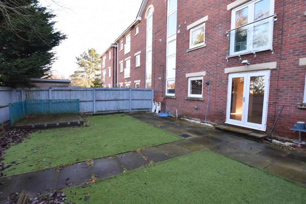 2 bed flat for sale in Dickens Court, Brockhall Village BB6, £200,000