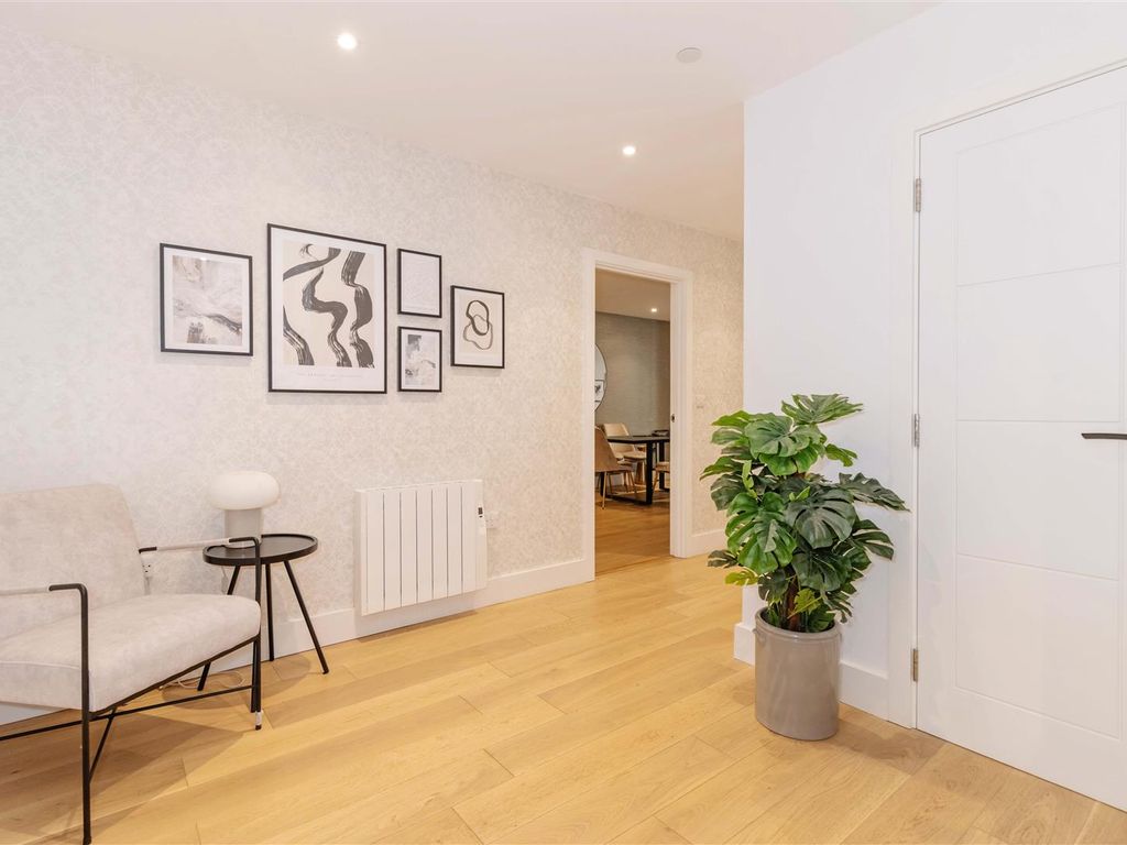 1 bed flat for sale in Russell Mews, Brighton BN1, £335,000