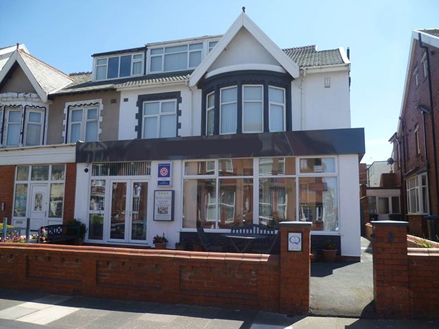 Hotel/guest house for sale in Northumberland Avenue, Blackpool FY2, £315,000
