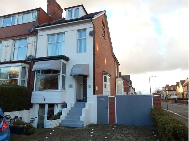 Hotel/guest house for sale in St. Annes Road East, St. Annes, Lytham St. Annes FY8, £399,999