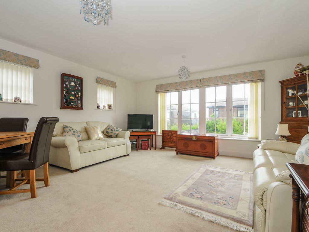 2 bed flat for sale in Summerley Gate, Felpham PO22, £325,000