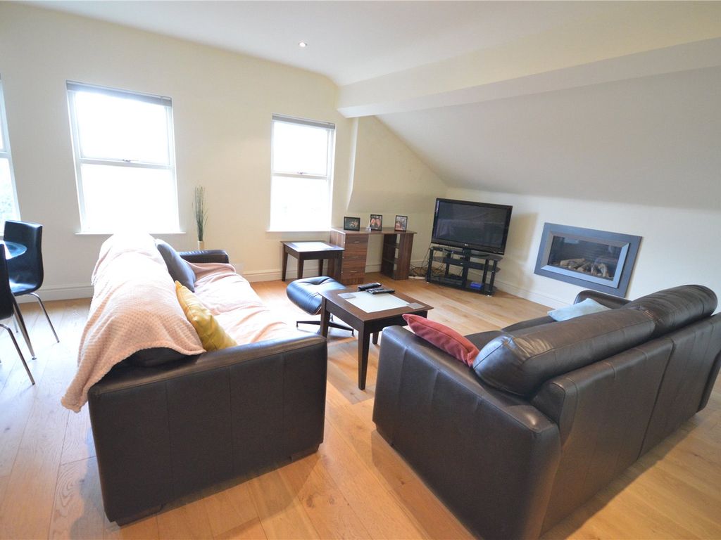2 bed flat for sale in North Road, Grassendale Park, Liverpool L19, £180,000