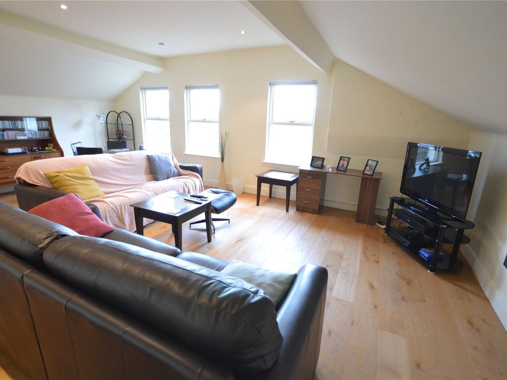 2 bed flat for sale in North Road, Grassendale Park, Liverpool L19, £180,000