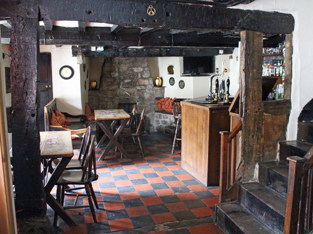 Pub/bar for sale in Llangynog, Oswestry SY10, £495,000