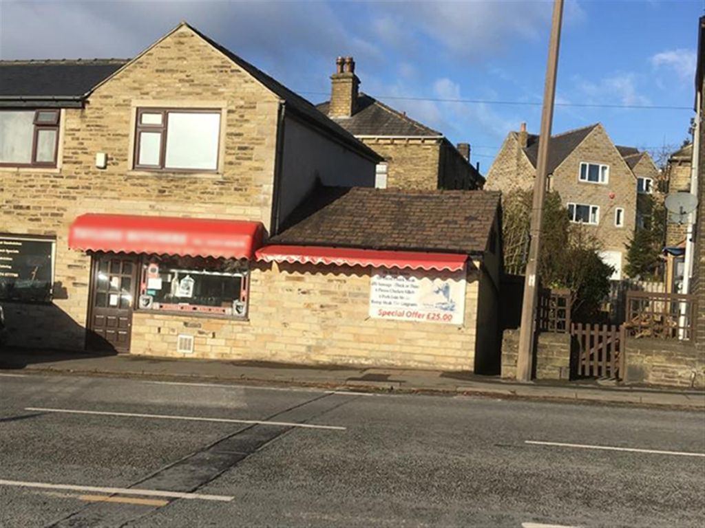 Retail premises for sale in Wade House Road, Shelf, Halifax HX3, £90,000