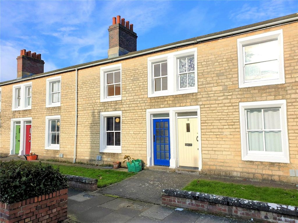 1 bed flat for sale in Reading Street, Swindon, Wiltshire SN1, £110,000