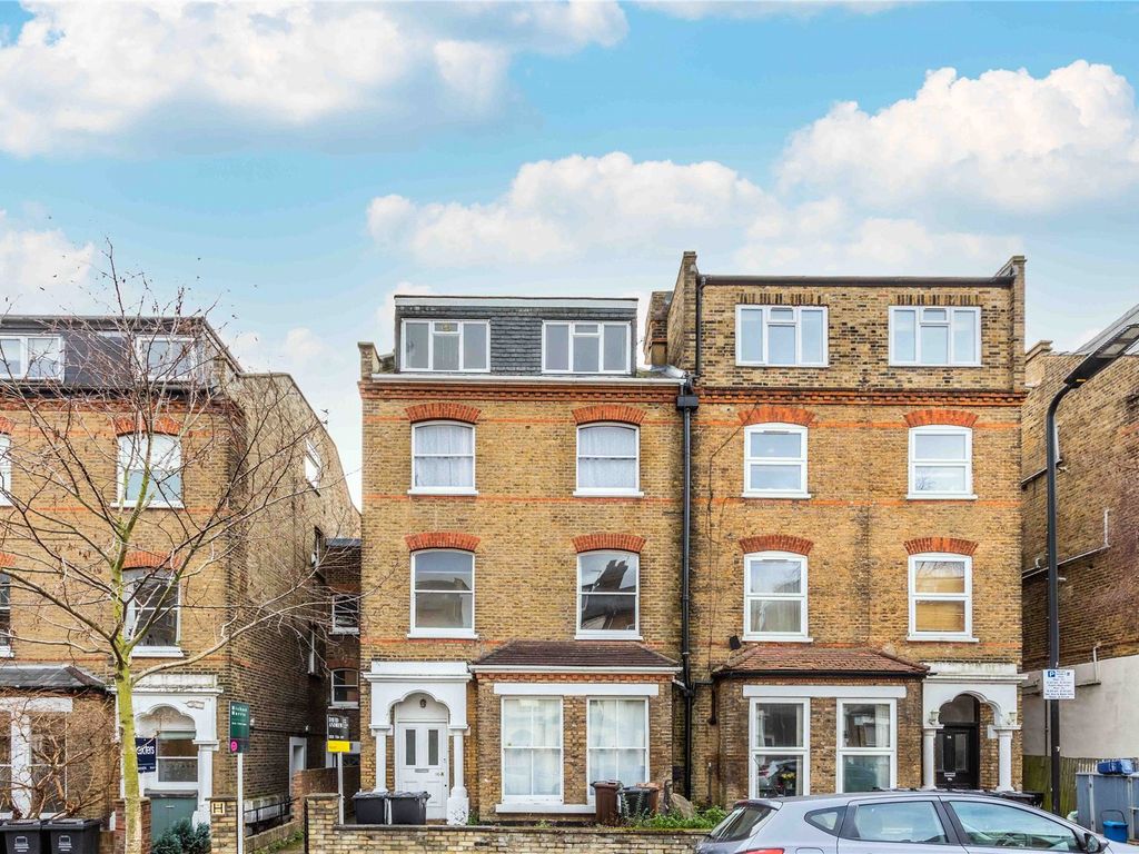 1 bed flat for sale in Alexandra Grove, Finsbury Park, London N4, £335,000
