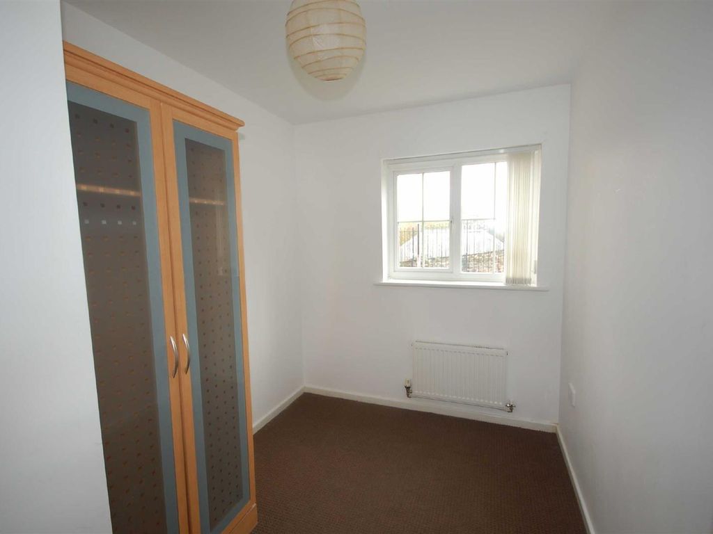 2 bed flat for sale in Coronation Avenue, Wallasey CH45, £125,000