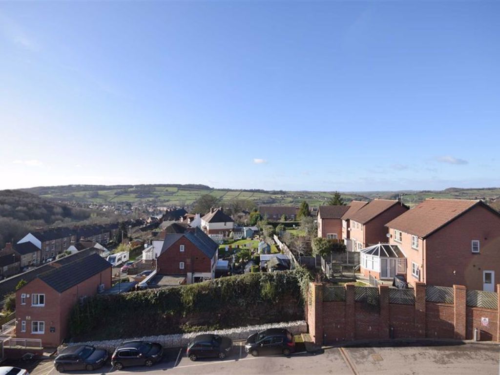 2 bed flat for sale in Ladywell View, Springwood View, Belper DE56, £160,000