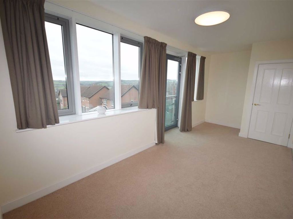 2 bed flat for sale in Ladywell View, Springwood View, Belper DE56, £160,000