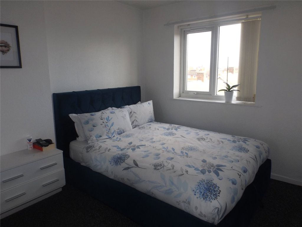 3 bed flat for sale in Reading Street, Liverpool, Merseyside L5, £70,000
