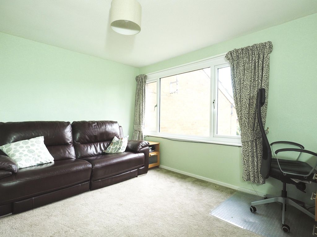 1 bed flat for sale in Firbank Court, Beeston, Nottingham NG9, £115,000