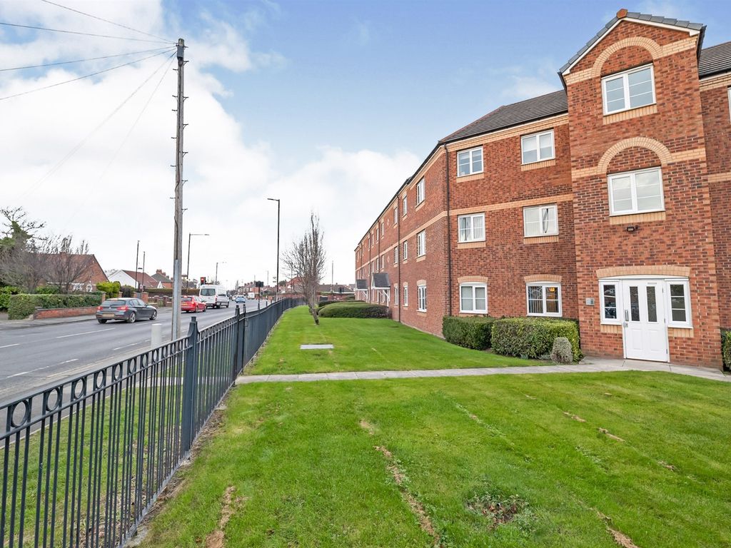 2 bed flat for sale in Rockingham Court, Middlesbrough TS5, £90,000