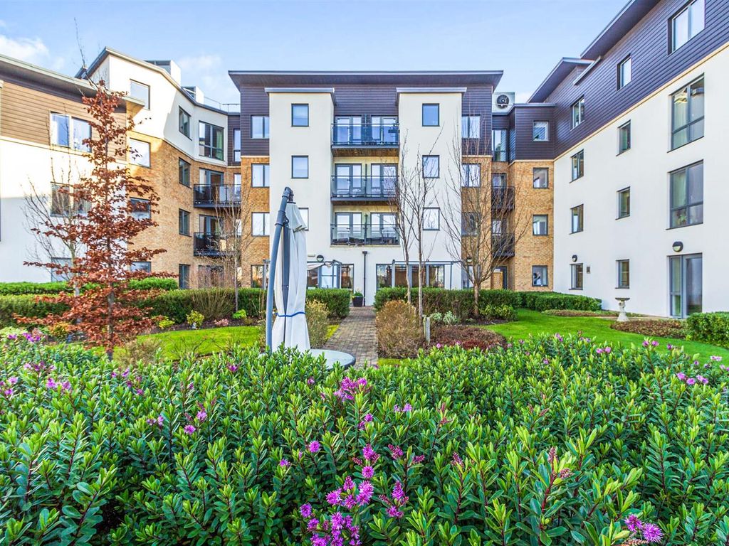 1 bed flat for sale in Jenner Court, St. Georges Road, Cheltenham, Gloucestershire GL50, £155,000