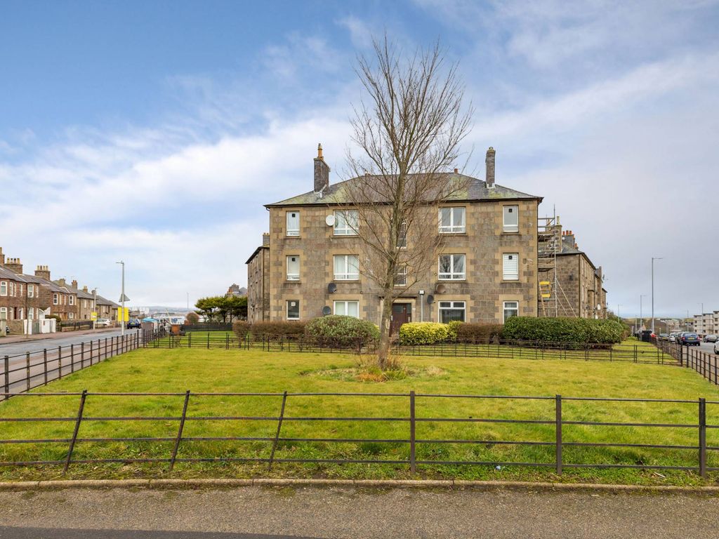 2 bed flat for sale in Mansefield Road, Aberdeen AB11, £47,500