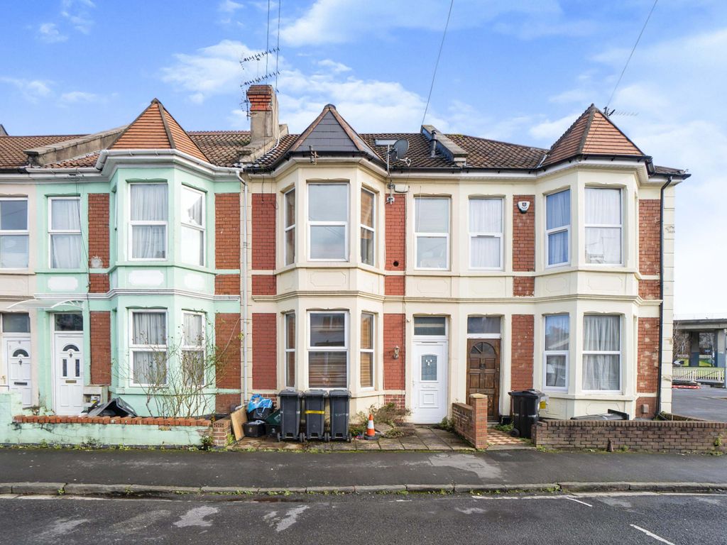 2 bed flat for sale in Cottrell Road, Eastville, Bristol BS5, £190,000