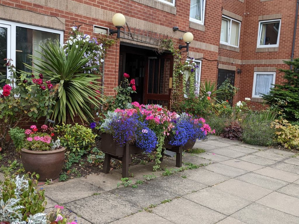 1 bed flat for sale in St. Marys Road, Evesham, Worcestershire WR11, £57,000