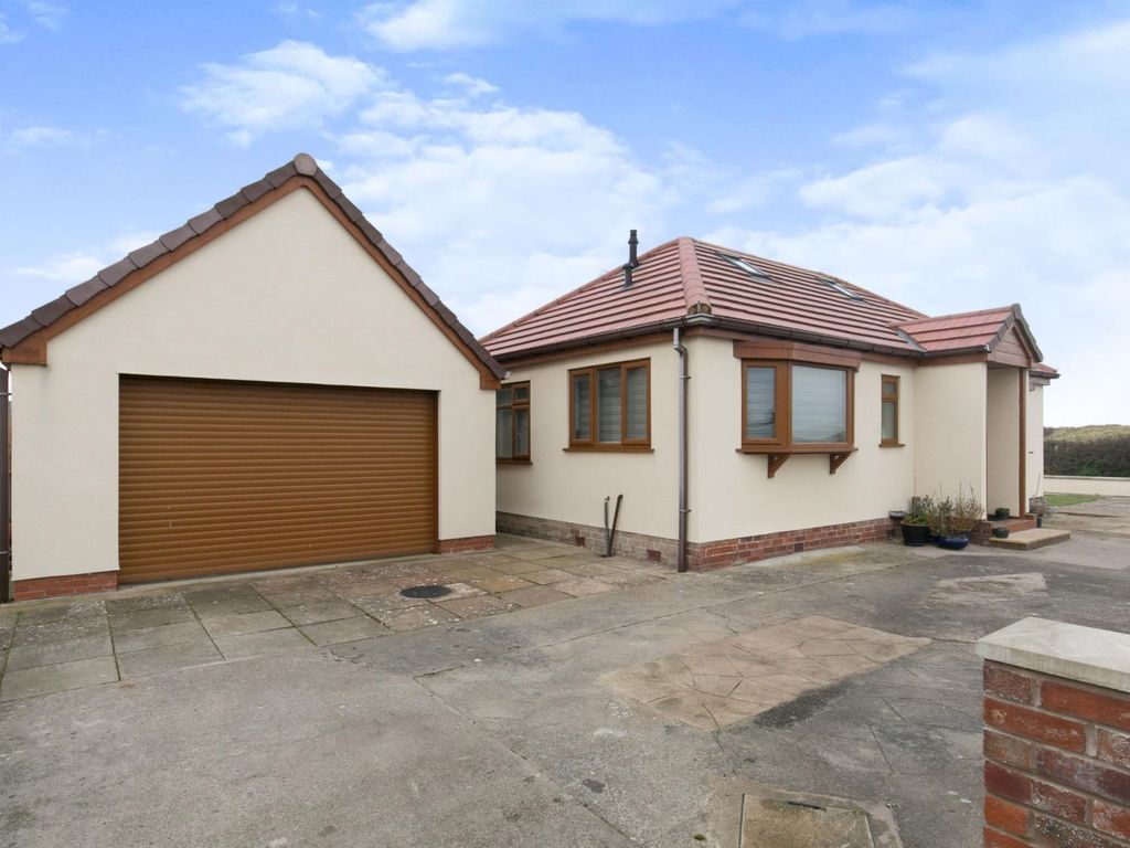 2 bed detached bungalow for sale in Green Lanes, Prestatyn LL19, £250,000