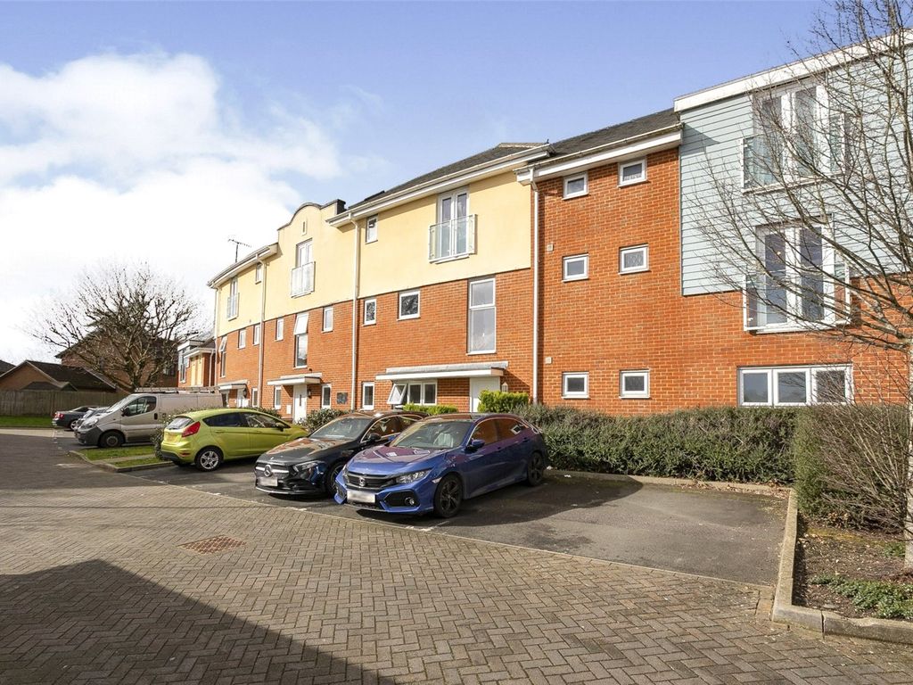 1 bed flat for sale in Approach House, 2 Foxboro Road, Redhill, Surrey RH1, £235,000