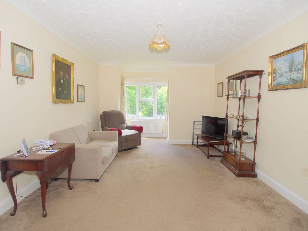 2 bed property for sale in The Acorns, Bradbourne Park Road, Sevenoaks TN13, £160,000