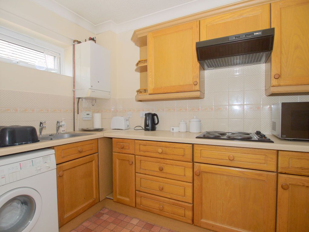 2 bed property for sale in The Acorns, Bradbourne Park Road, Sevenoaks TN13, £160,000