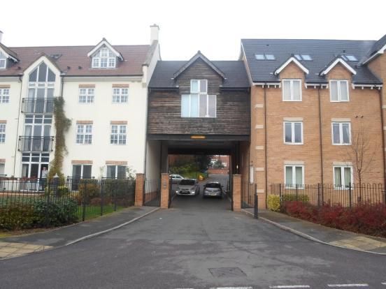 1 bed flat for sale in Honeywell Close, Oadby, Leicester LE2, £160,000