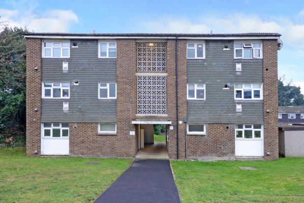1 bed flat for sale in Sullivan Road, Camberley GU15, £175,000