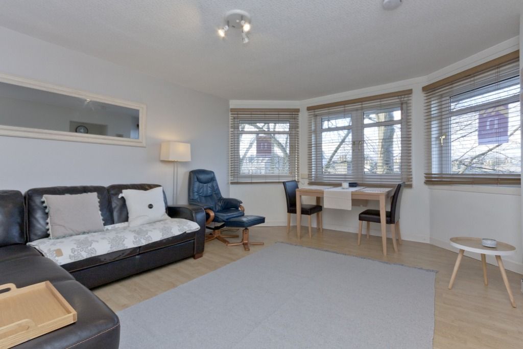2 bed flat for sale in Marine Court, Ferryhill, Aberdeen AB11, £120,000
