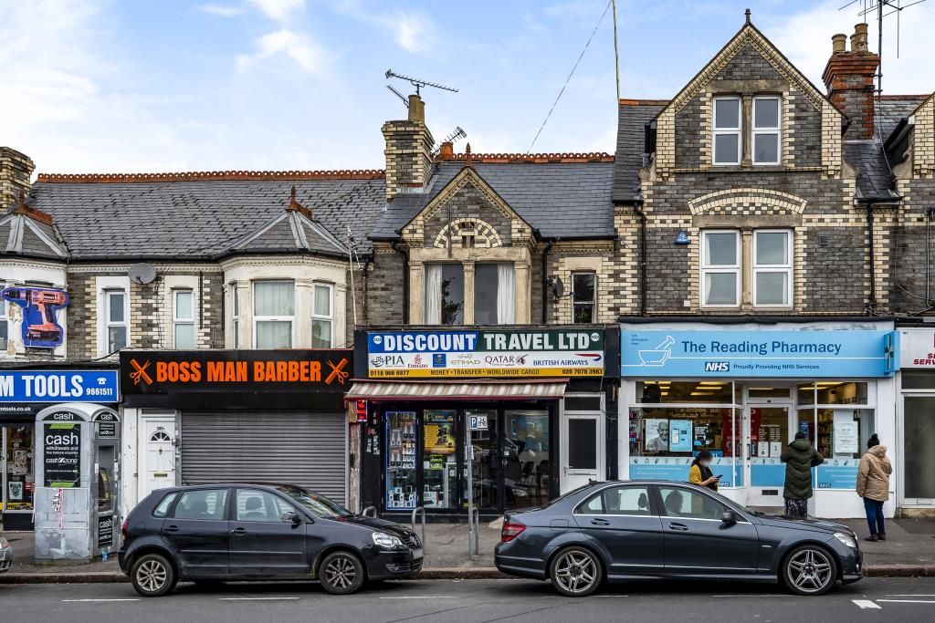 Commercial property for sale in Reading, Berkshire RG6, £425,000