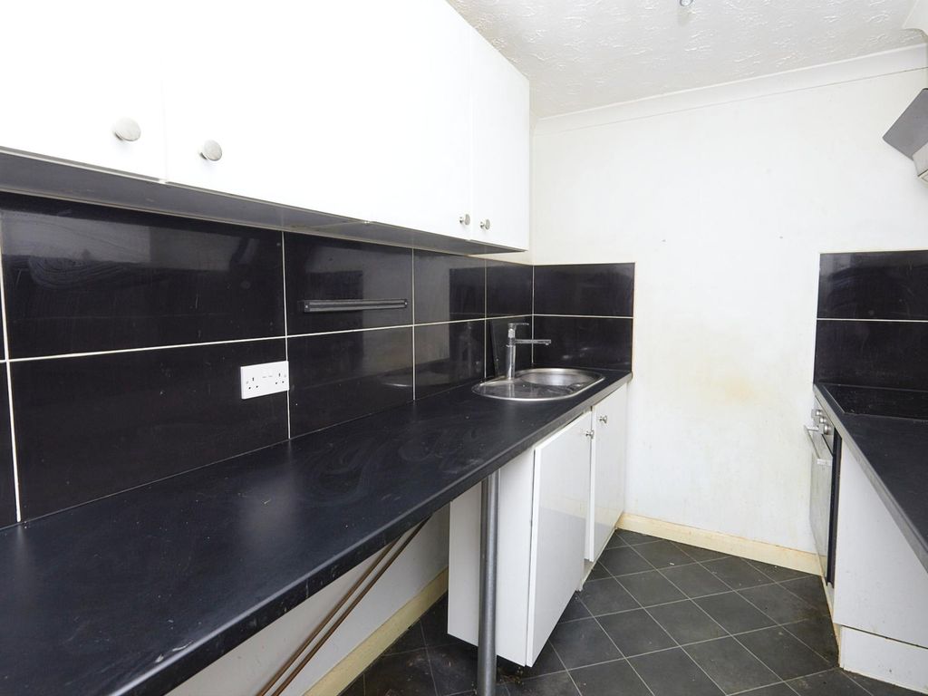 1 bed flat for sale in Norbury Close, Allestree, Derby DE22, £75,000