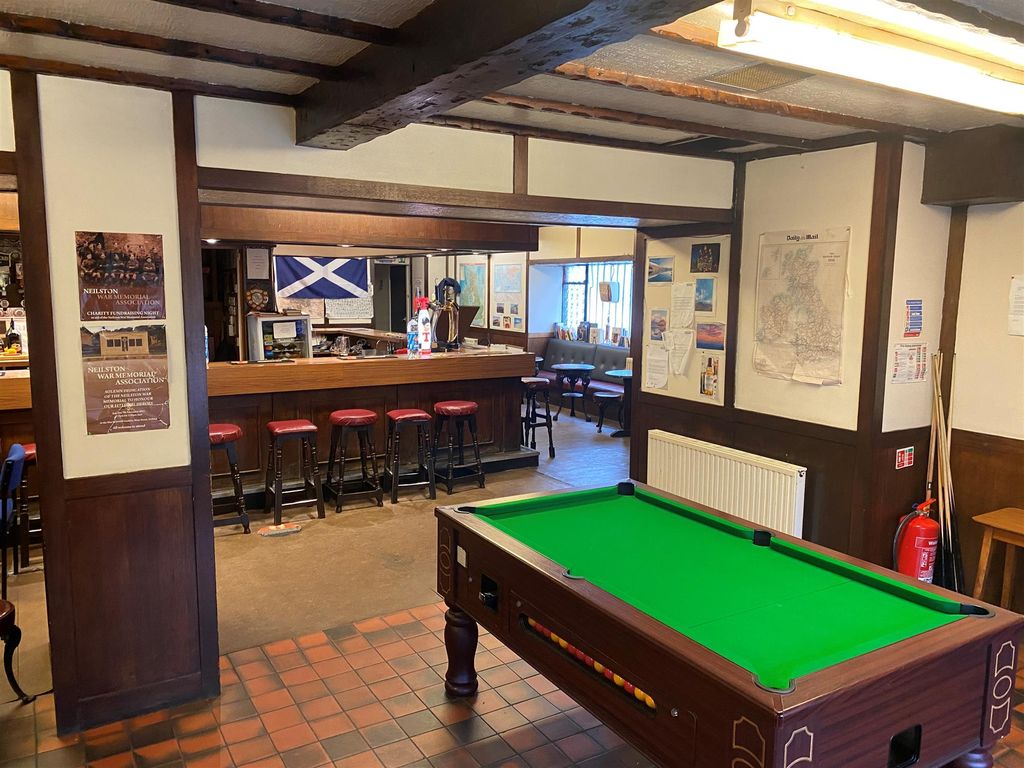Pub/bar for sale in G78, Neilston, Renfrewshire, £160,000