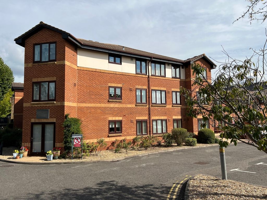 2 bed flat for sale in Orchid Court Albany Place, Egham, Surrey TW20, £175,000