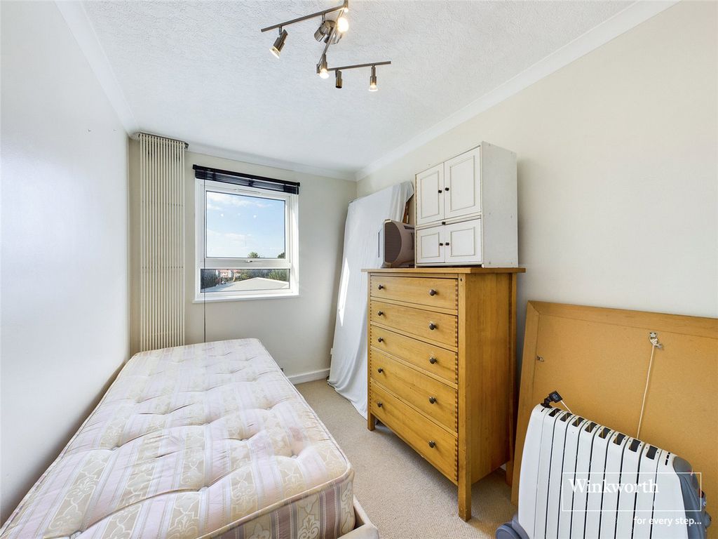 2 bed flat for sale in Westcroft Court, 369 Kingsbury Road, London NW9, £270,000