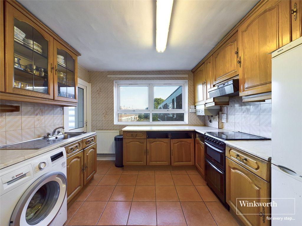 2 bed flat for sale in Westcroft Court, 369 Kingsbury Road, London NW9, £270,000