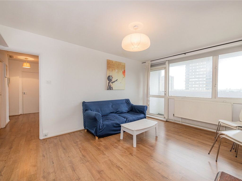 2 bed flat for sale in Silchester Road, London W10, £325,000