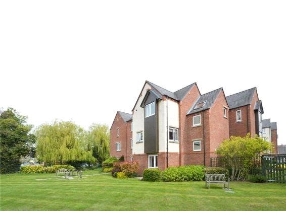 1 bed flat for sale in Moores Court, Jermyn Street, Sleaford NG34, £74,000