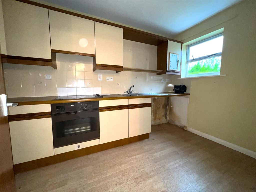 1 bed flat for sale in Brassmill Lane, Bath BA1, £119,950