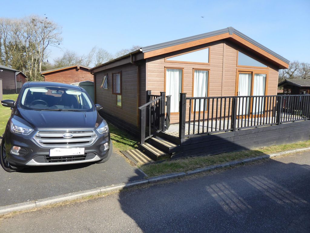 2 bed mobile/park home for sale in Rosewater Park, Treroosel Road, St Teath, Bodmin, Cornwall PL30, £69,500