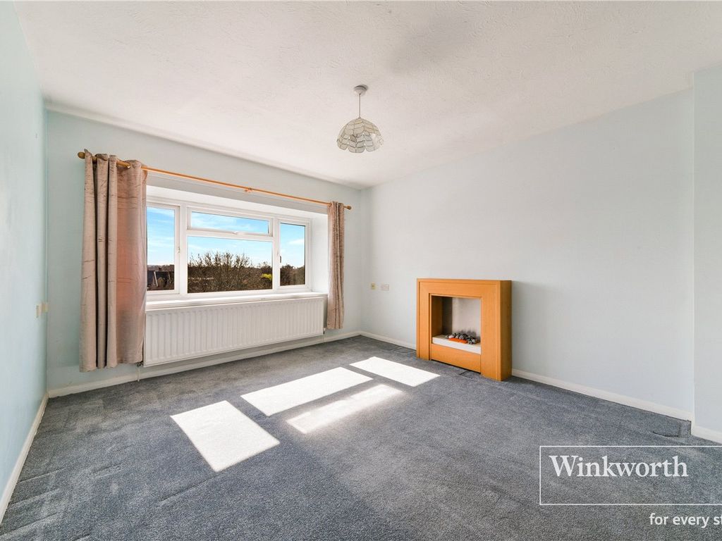 1 bed flat for sale in Crescent Road, Beckenham BR3, £115,000