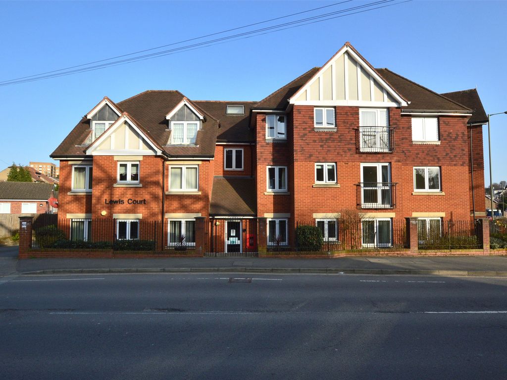 1 bed flat for sale in Linkfield Lane, Redhill RH1, £125,000