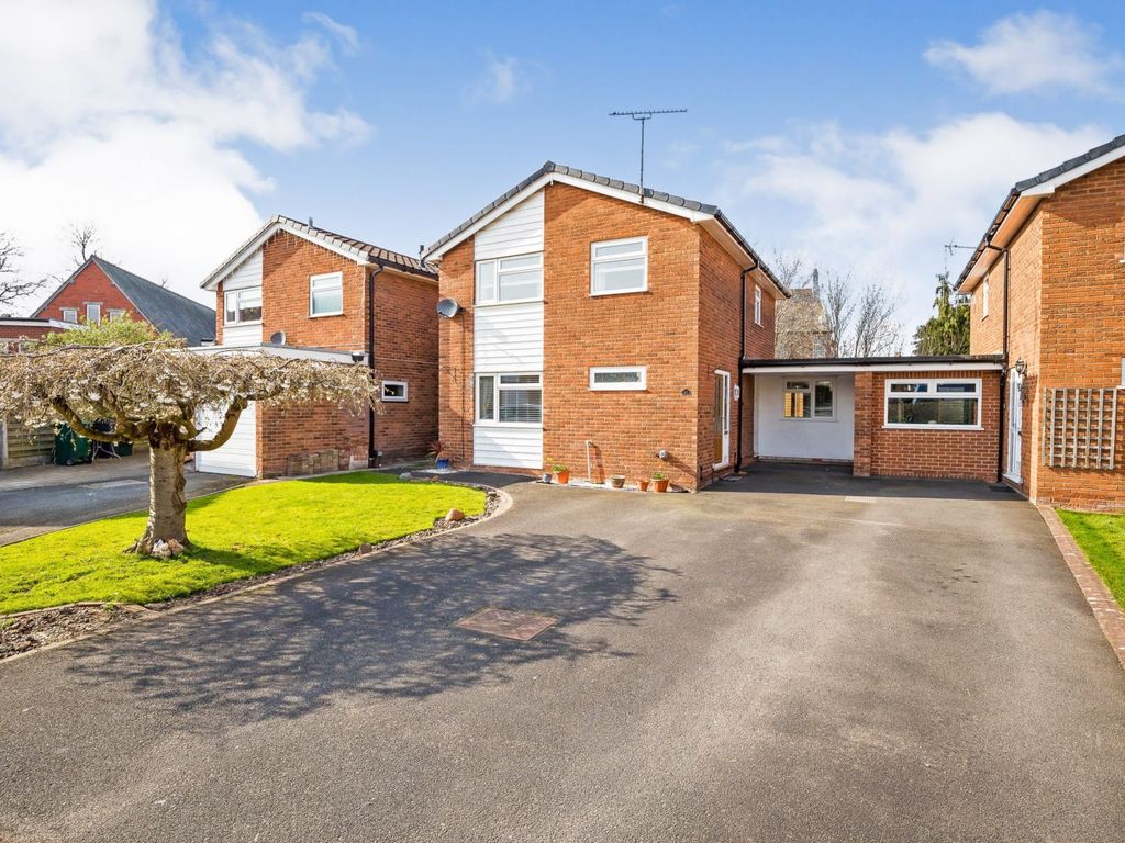 3 bed link-detached house for sale in Iver Road, Chester CH2, £325,000