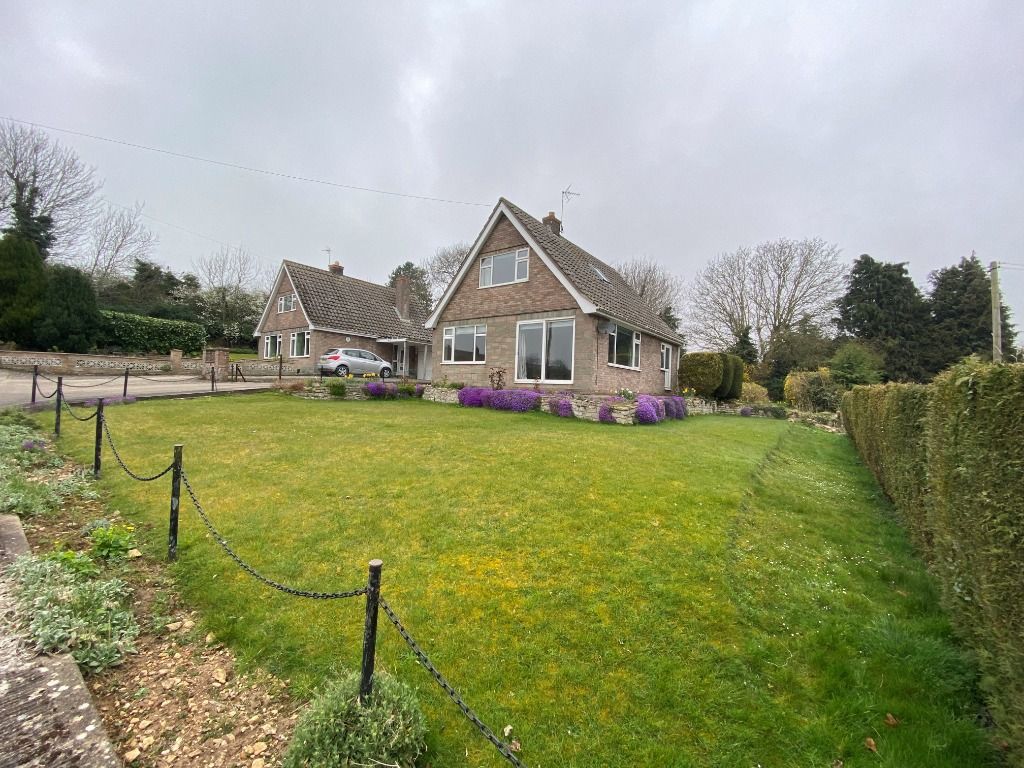 3 bed detached house for sale in High Street, Ropsley NG33, £225,000