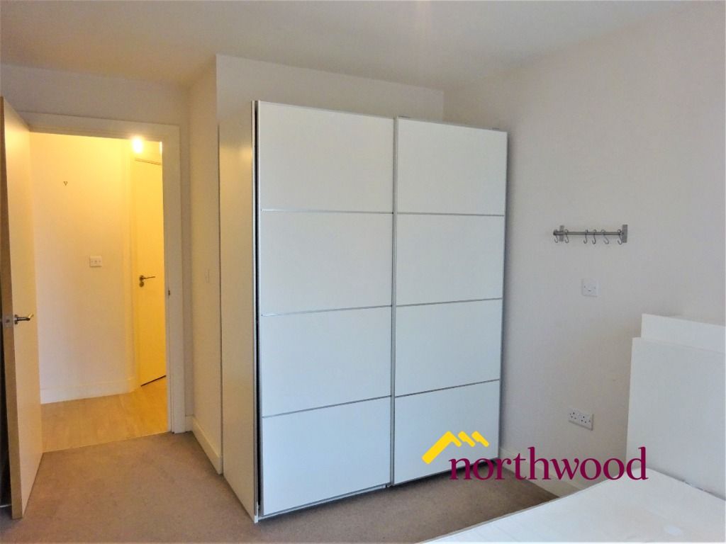 1 bed flat for sale in I-Land Development, City Centre, Birmingham B5, £175,000