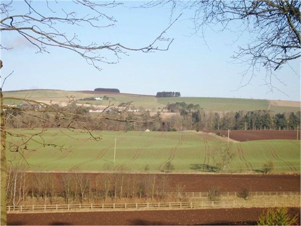 Land for sale in Linden Park Road, Milnathort, Kinross-Shire KY13, £180,000