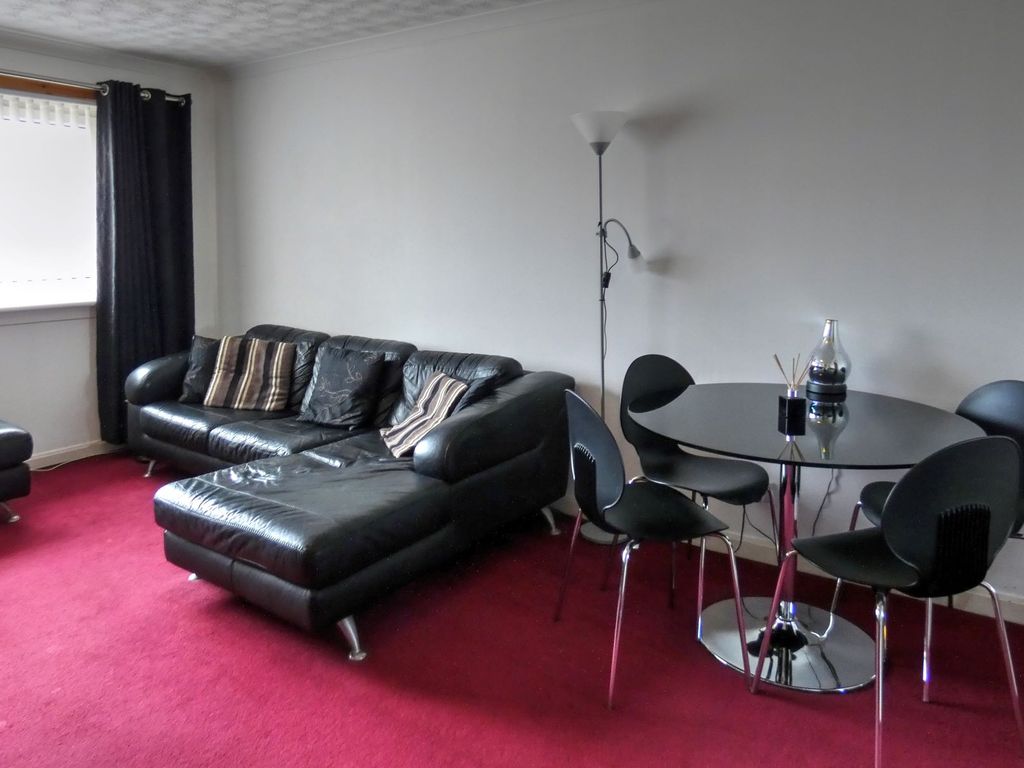 2 bed flat for sale in Urquhart Terrace, Aberdeen AB24, £95,000