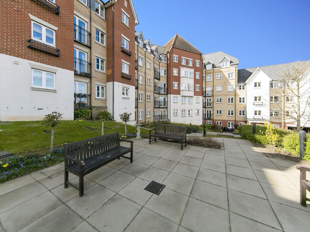 1 bed flat for sale in St. Marys Fields, Colchester, Essex CO3, £90,000