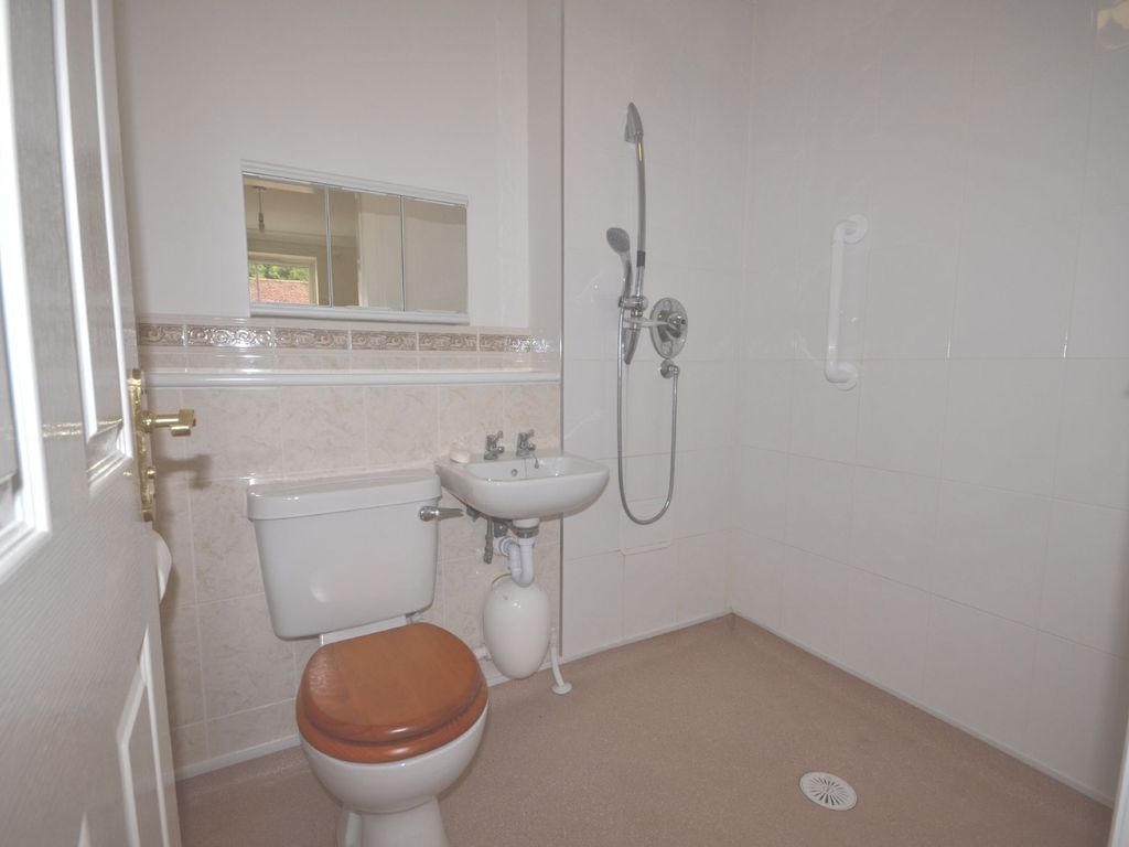 2 bed flat for sale in Salemorton House, Lime Tree Village, Dunchurch, Rugby, Warwickshire CV22, £226,500