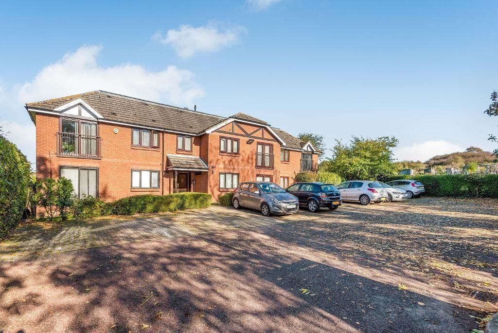 1 bed flat for sale in Brantwood Way, Orpington, Kent BR5, £180,000